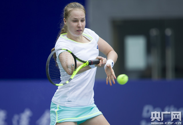 中的瞬间决 中的瞬间决